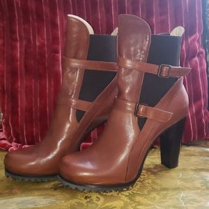 NWOT Italian leather booties ***fits like a size 7